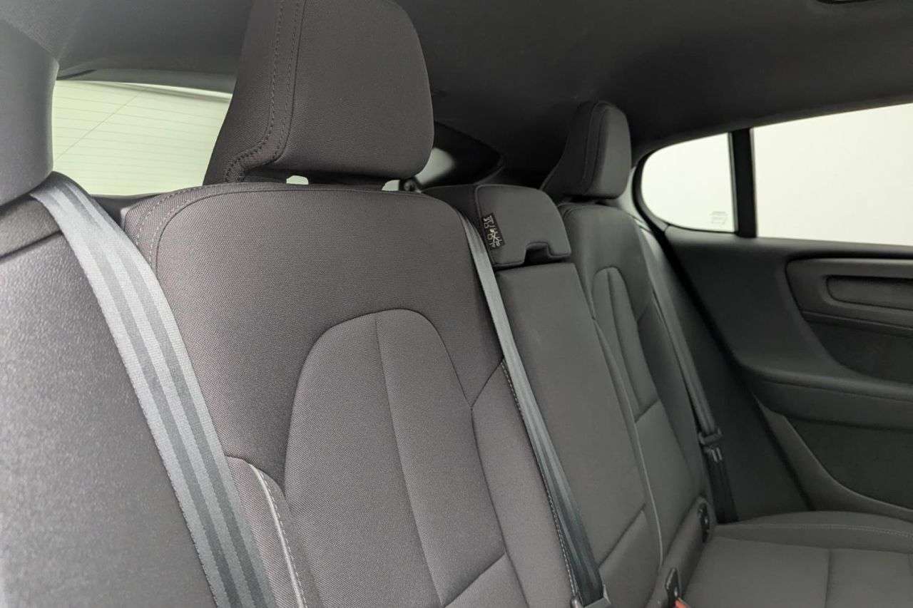 2023 VOLVO C40 2023 VOLVO C40