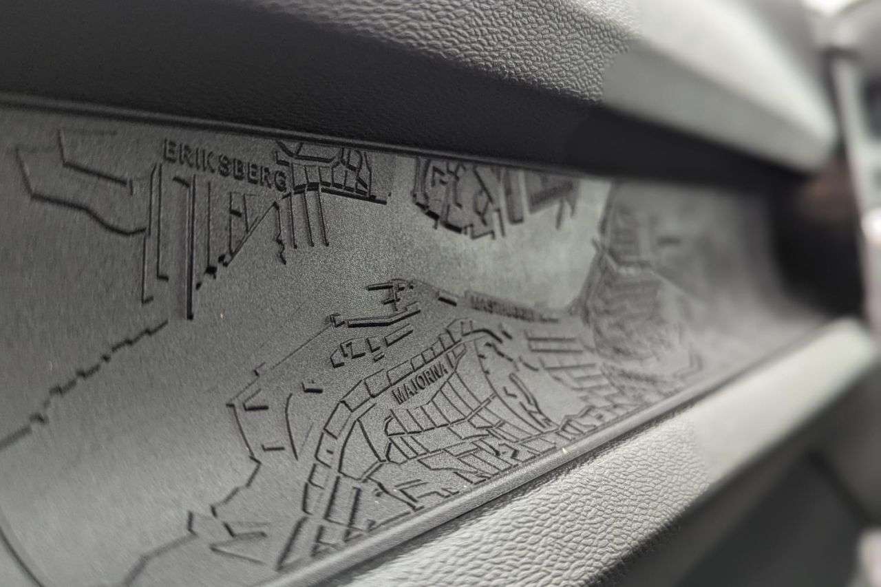 2023 VOLVO C40 2023 VOLVO C40