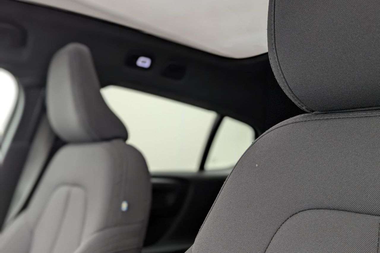 2023 VOLVO C40 2023 VOLVO C40