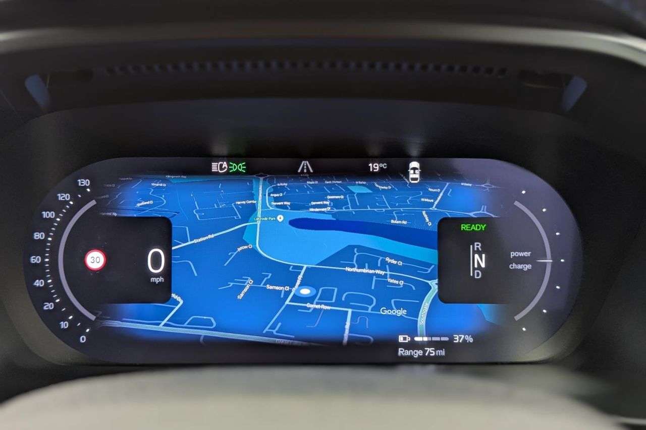 2023 VOLVO C40 2023 VOLVO C40