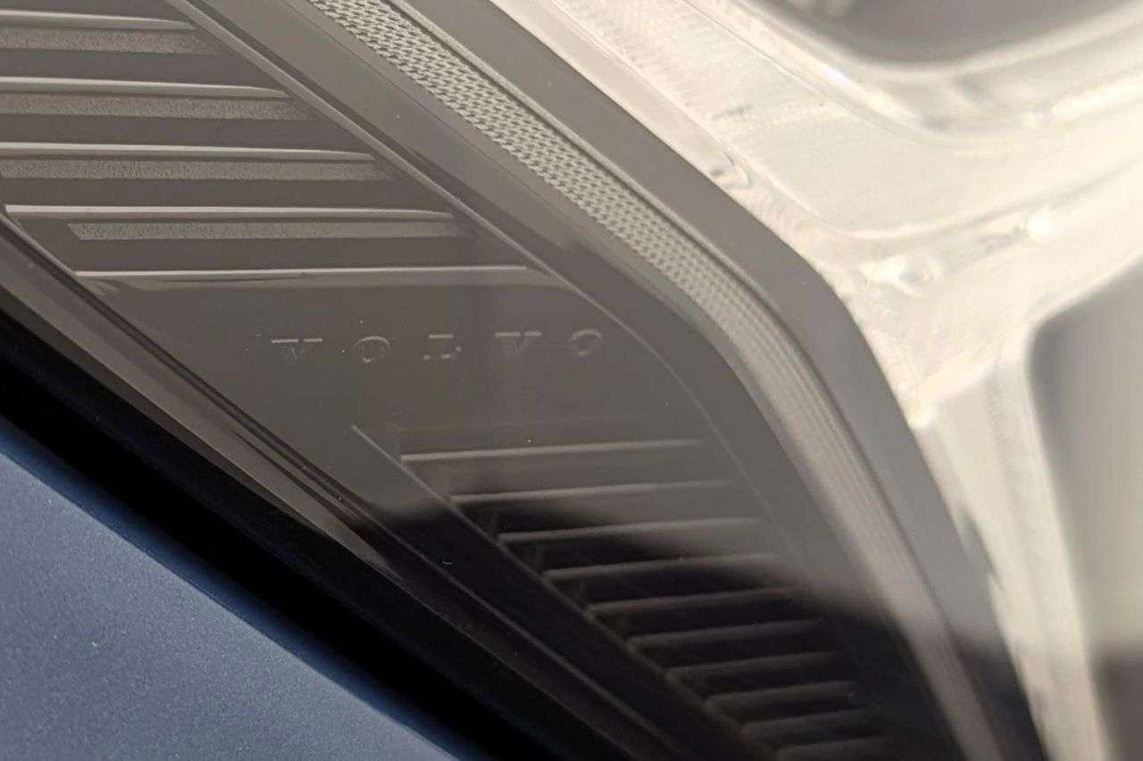 2023 VOLVO C40 2023 VOLVO C40