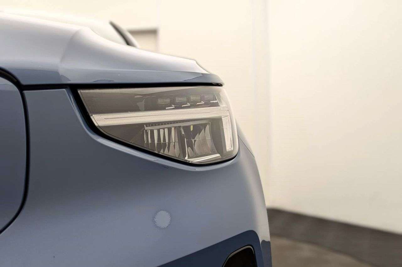 2023 VOLVO C40 2023 VOLVO C40