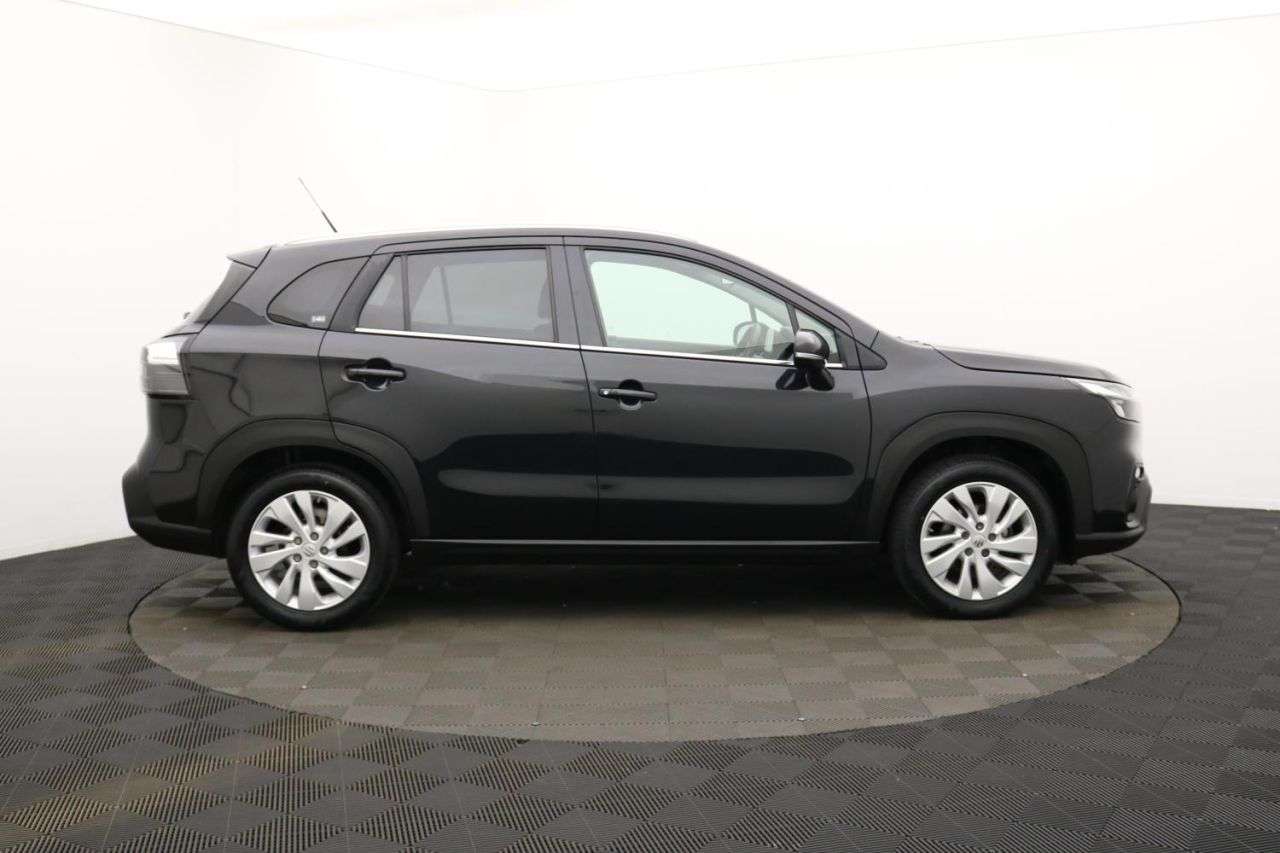 A 2022 SUZUKI S-CROSS 1.4 Boosterjet MHEV Motion SUV 5dr Petrol Hybrid Manual Euro 6 (s/s) (129 p A 2022 SUZUKI S-CROSS 1.4 Boosterjet MHEV Motion SUV 5dr Petrol Hybrid Manual Euro 6 (s/s) (129 p