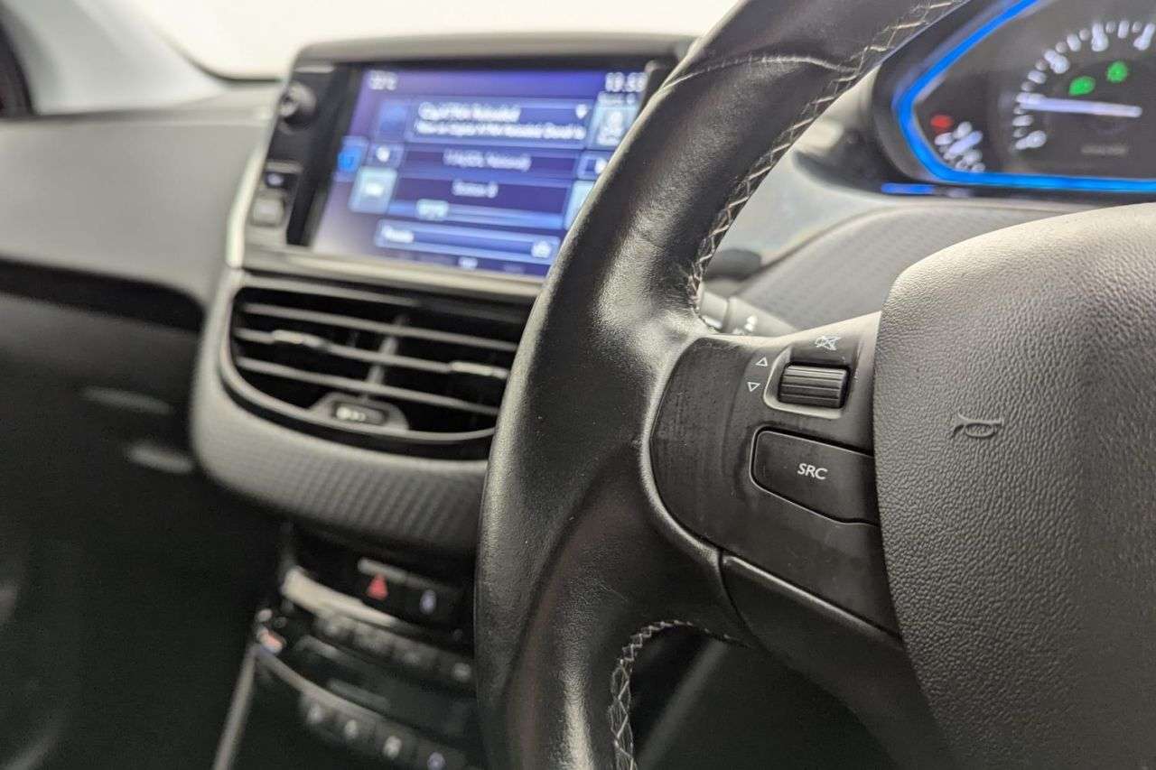 2016 PEUGEOT 2008 2016 PEUGEOT 2008