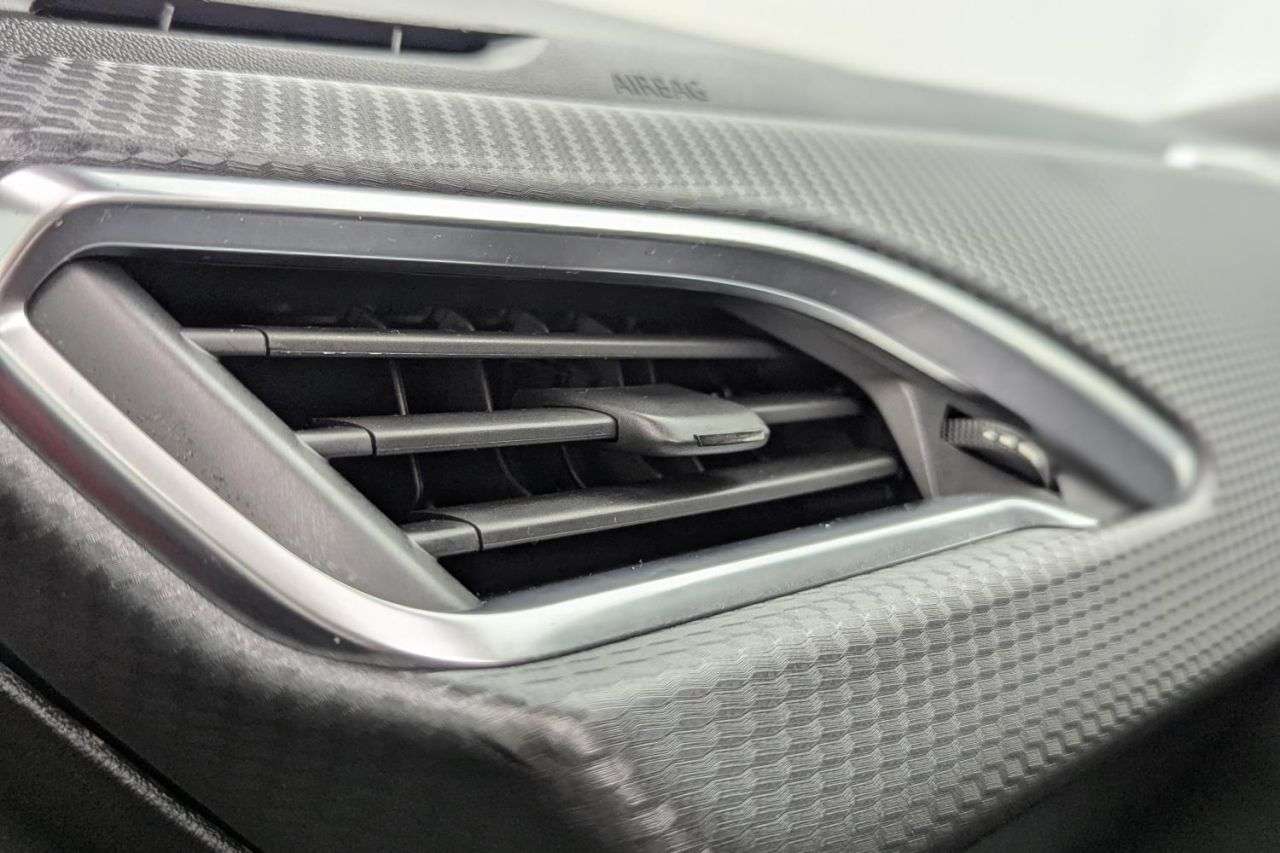 2016 PEUGEOT 2008 2016 PEUGEOT 2008