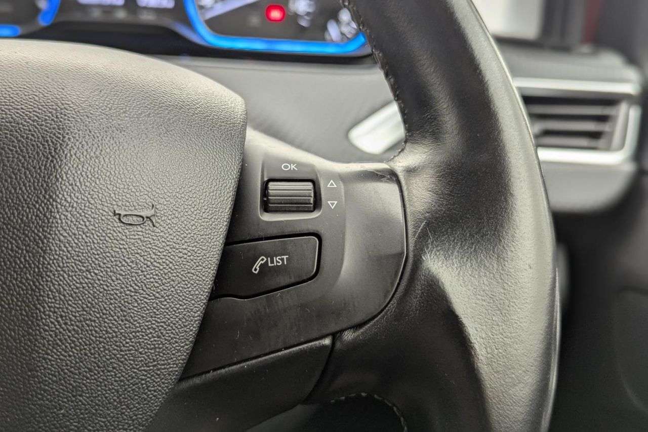 2016 PEUGEOT 2008 2016 PEUGEOT 2008