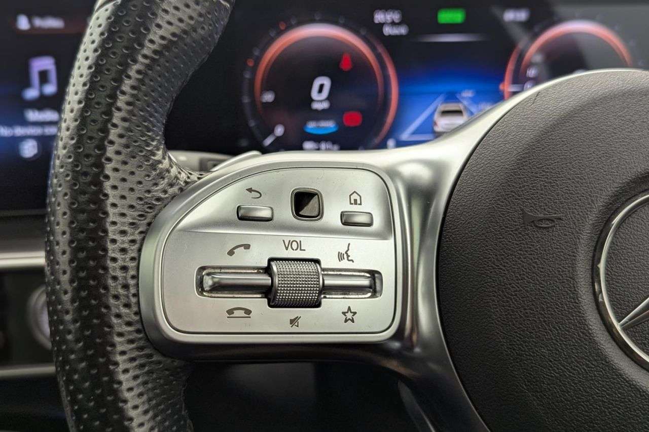 2021 MERCEDES-BENZ EQC 2021 MERCEDES-BENZ EQC