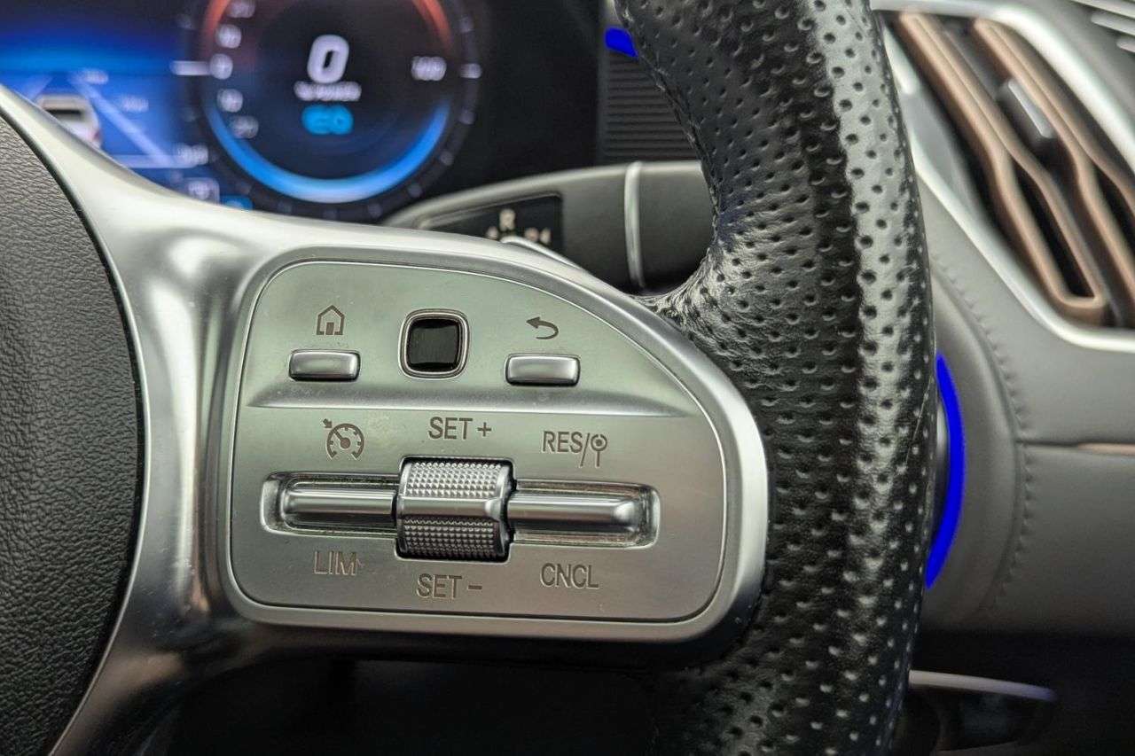 2021 MERCEDES-BENZ EQC 2021 MERCEDES-BENZ EQC
