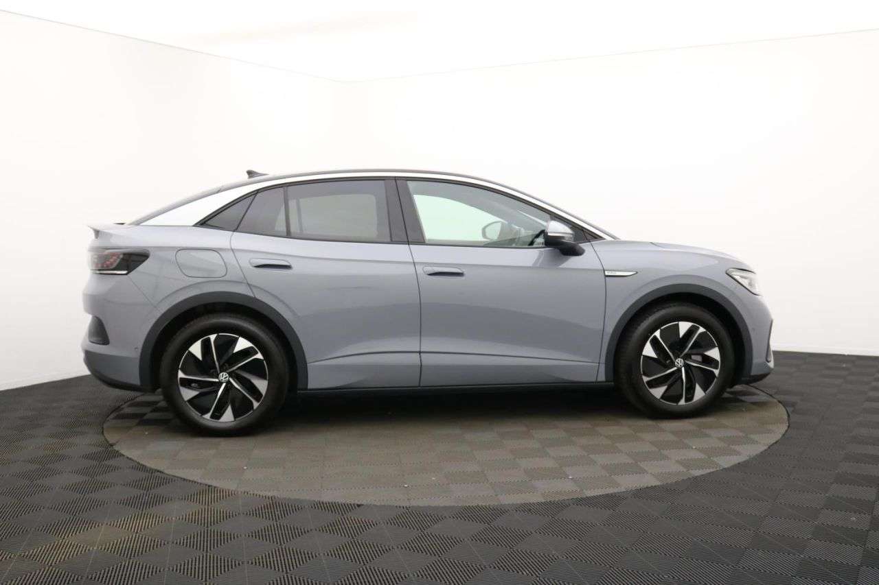 A 2023 VOLKSWAGEN ID.5 Pro 77kWh Style SUV 5dr Electric Auto (174 ps) Award Winning 5 Star Dealers A 2023 VOLKSWAGEN ID.5 Pro 77kWh Style SUV 5dr Electric Auto (174 ps) Award Winning 5 Star Dealers