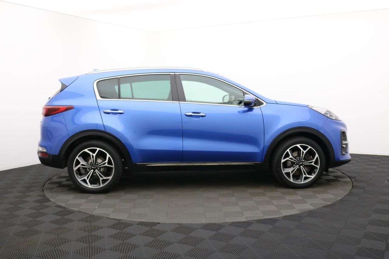 A 2019 KIA SPORTAGE 1.6 T-GDi GT-Line SUV 5dr Petrol Manual Euro 6 (s/s) (174 bhp) Award Winnin A 2019 KIA SPORTAGE 1.6 T-GDi GT-Line SUV 5dr Petrol Manual Euro 6 (s/s) (174 bhp) Award Winnin