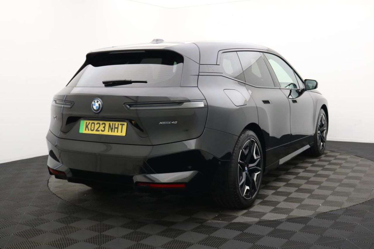 2023 BMW IX 2023 BMW IX