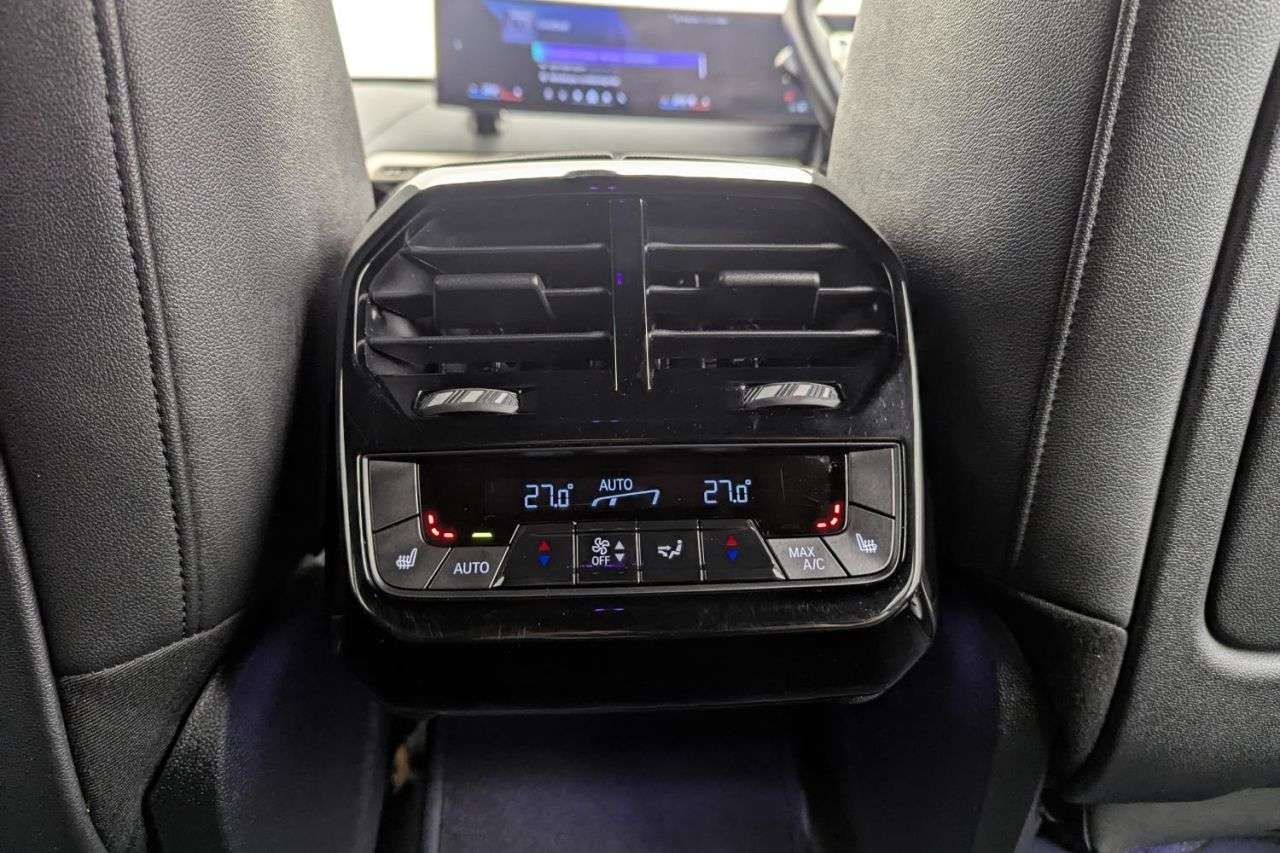 2023 BMW IX 2023 BMW IX