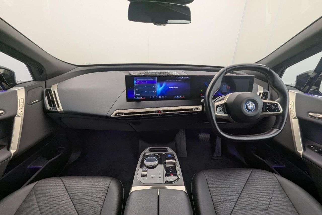 2023 BMW IX 2023 BMW IX