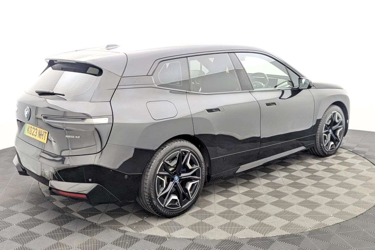 2023 BMW IX 2023 BMW IX