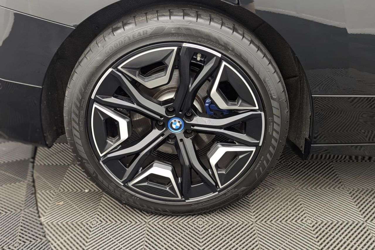 2023 BMW IX 2023 BMW IX