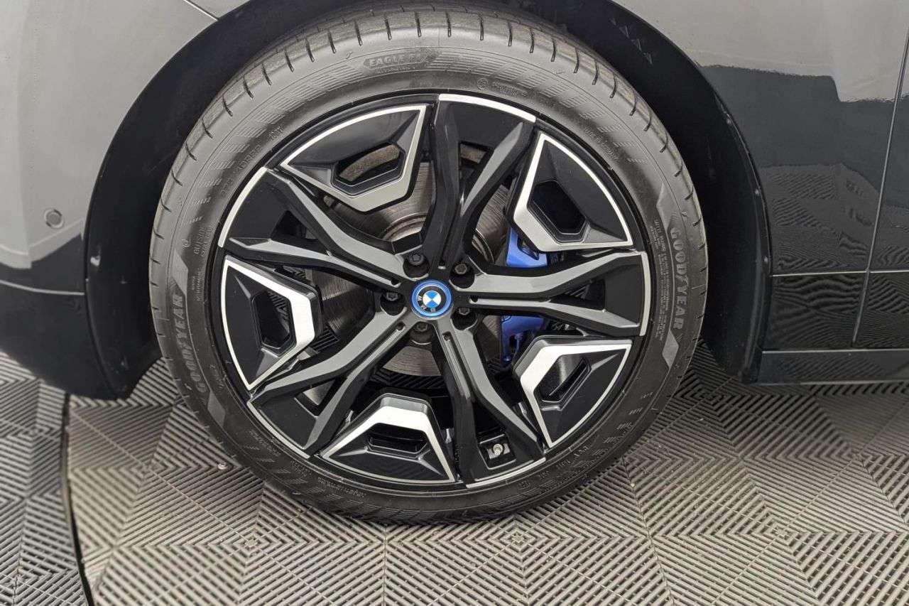 2023 BMW IX 2023 BMW IX