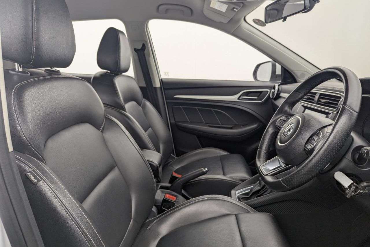 A 2019 MG MG ZS 1.0 T-GDI Exclusive SUV 5dr Petrol Auto Euro 6 (111 ps) Award Winning 5 Sta A 2019 MG MG ZS 1.0 T-GDI Exclusive SUV 5dr Petrol Auto Euro 6 (111 ps) Award Winning 5 Sta