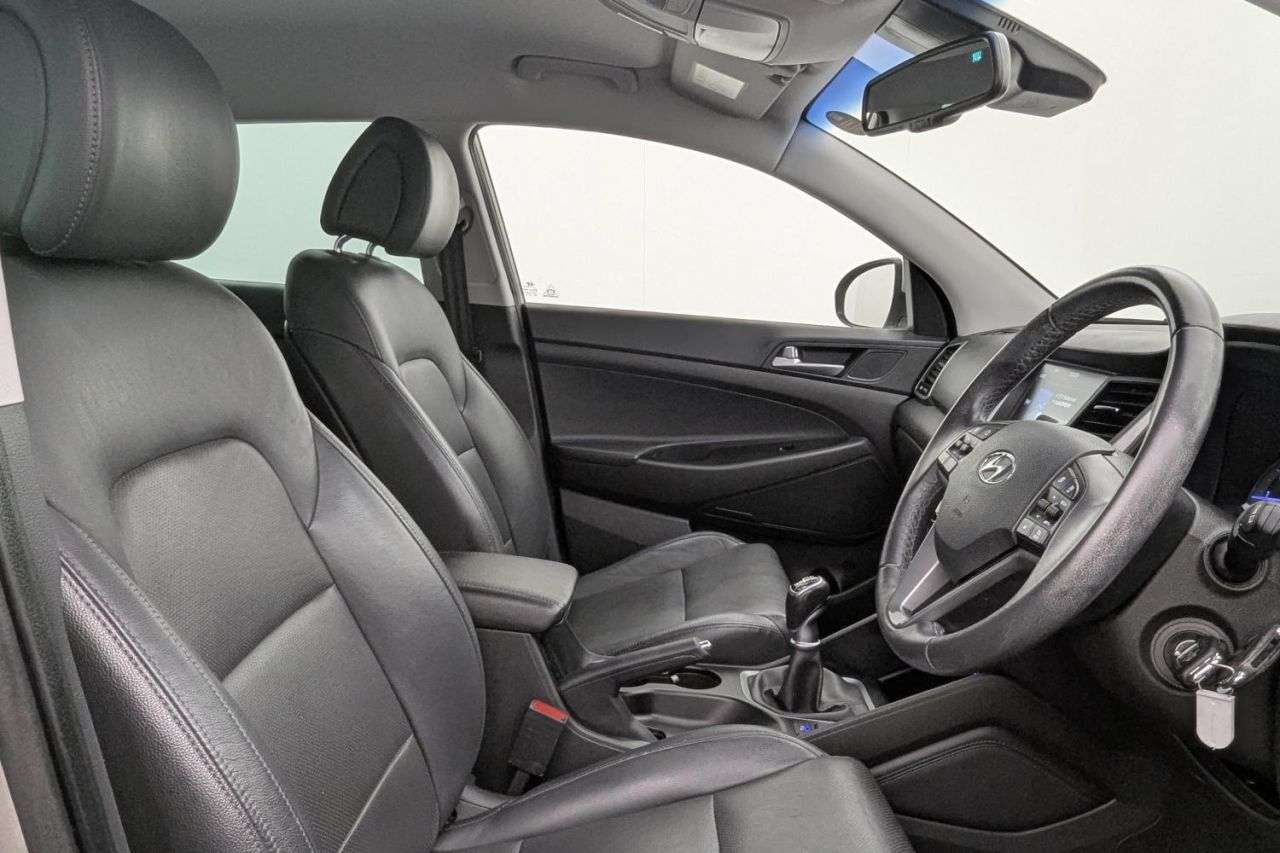 A 2017 HYUNDAI TUCSON 1.6 T-GDi Sport Edition SUV 5dr Petrol Manual Euro 6 (177 ps) Award Winning A 2017 HYUNDAI TUCSON 1.6 T-GDi Sport Edition SUV 5dr Petrol Manual Euro 6 (177 ps) Award Winning
