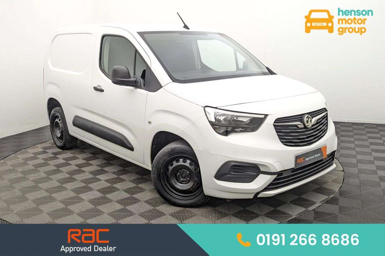 A 2020 VAUXHALL COMBO 1.6 Turbo D 2300 Sportive Panel Van 4dr Diesel Manual L1 H1 Euro 6 (s/s) (1 A 2020 VAUXHALL COMBO 1.6 Turbo D 2300 Sportive Panel Van 4dr Diesel Manual L1 H1 Euro 6 (s/s) (1