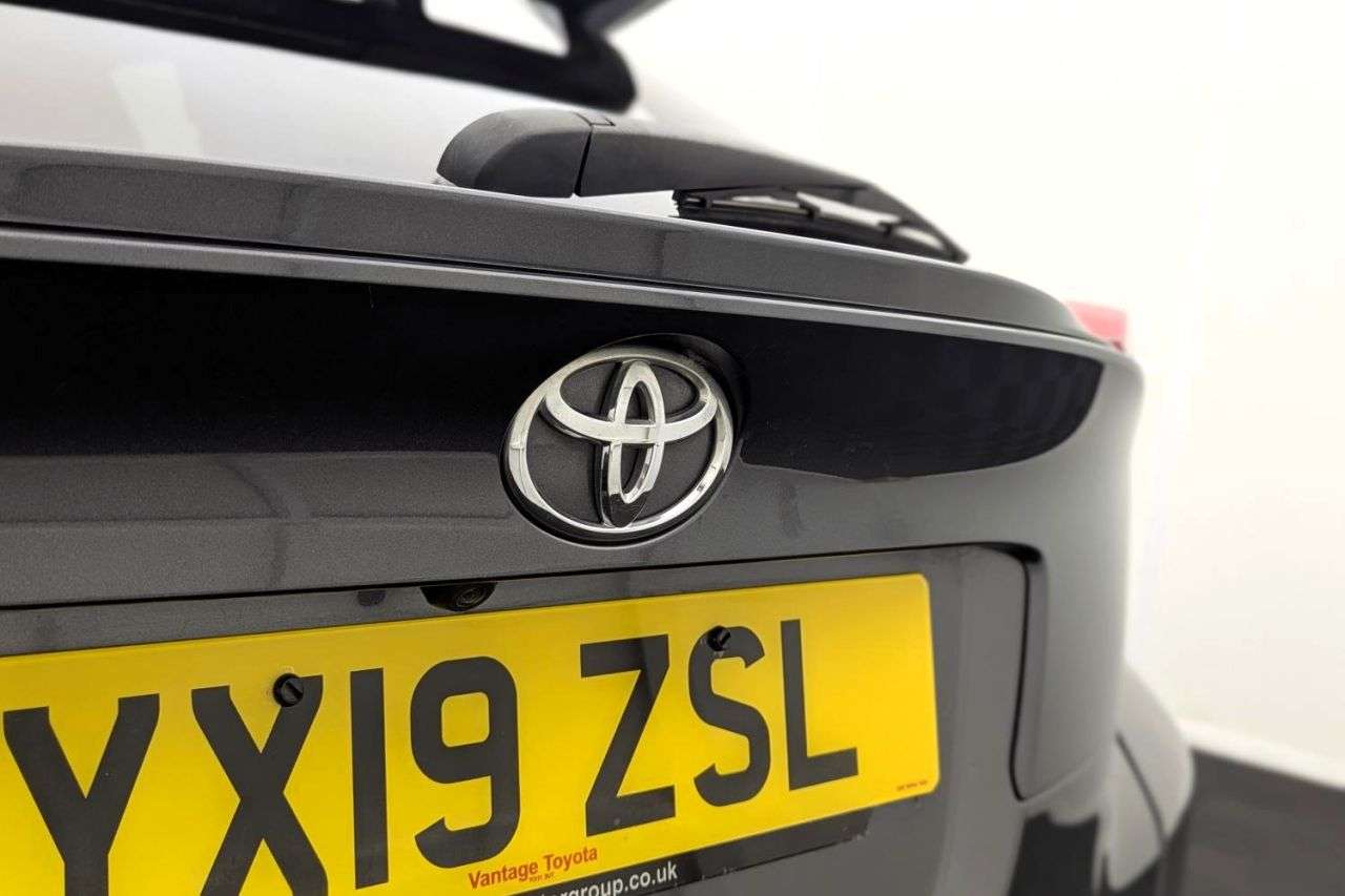 2019 TOYOTA C-HR 2019 TOYOTA C-HR