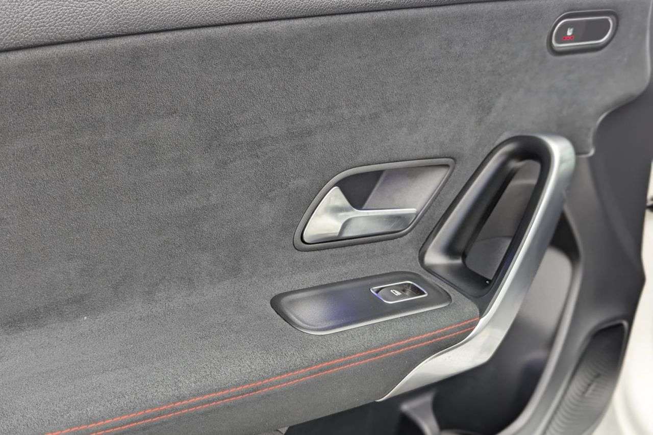 2018 MERCEDES-BENZ A CLASS 2018 MERCEDES-BENZ A CLASS