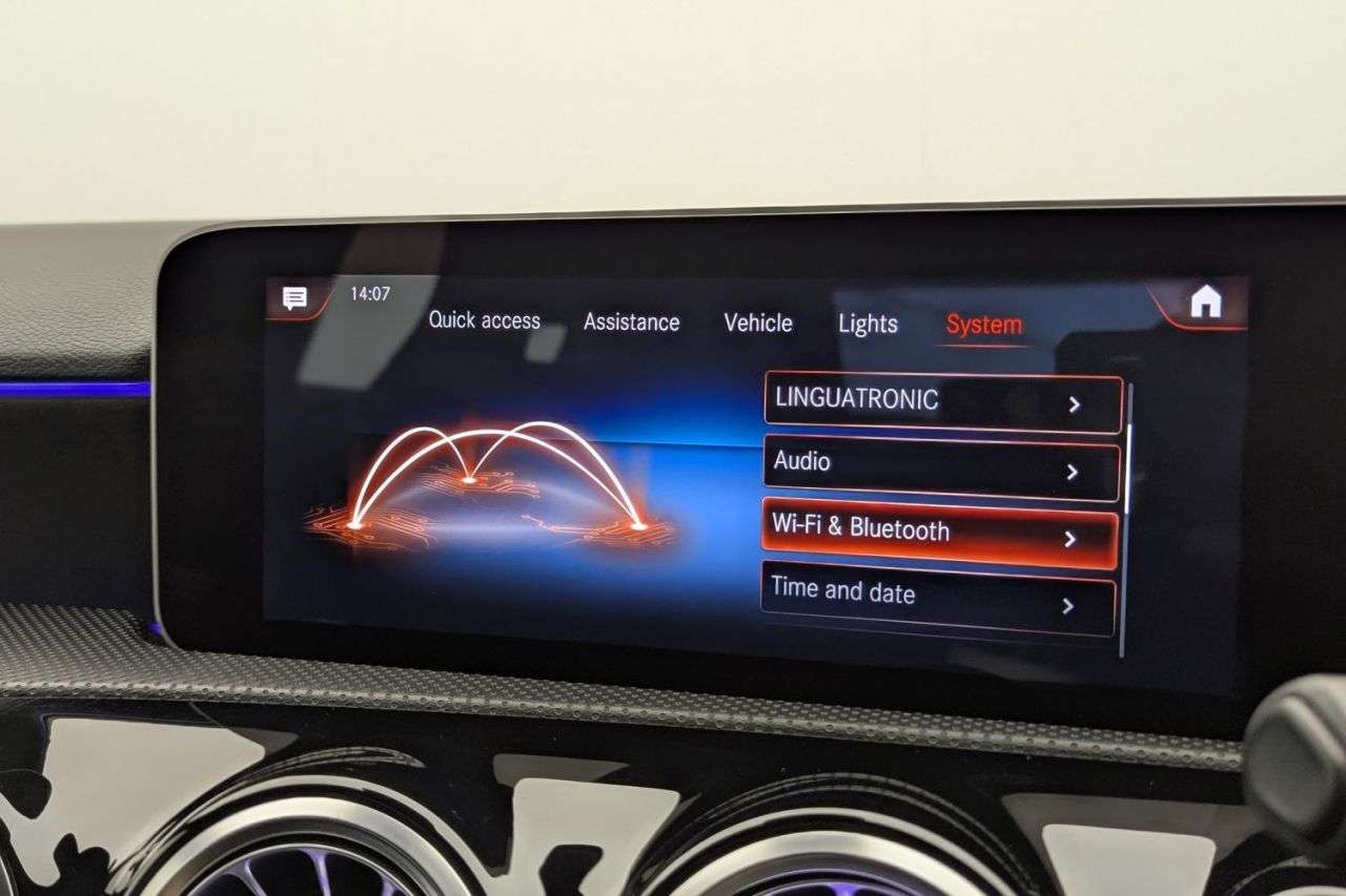2018 MERCEDES-BENZ A CLASS 2018 MERCEDES-BENZ A CLASS