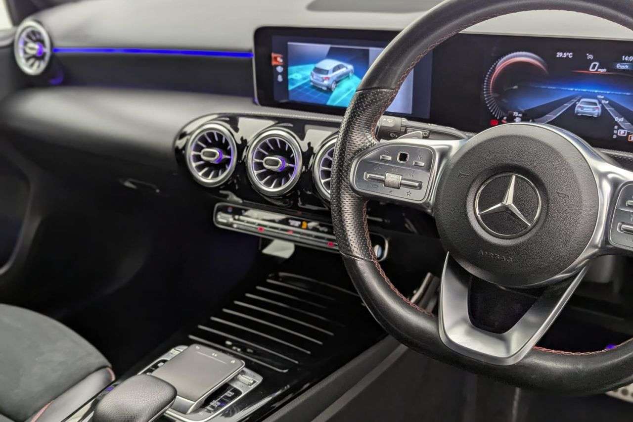 2018 MERCEDES-BENZ A CLASS 2018 MERCEDES-BENZ A CLASS