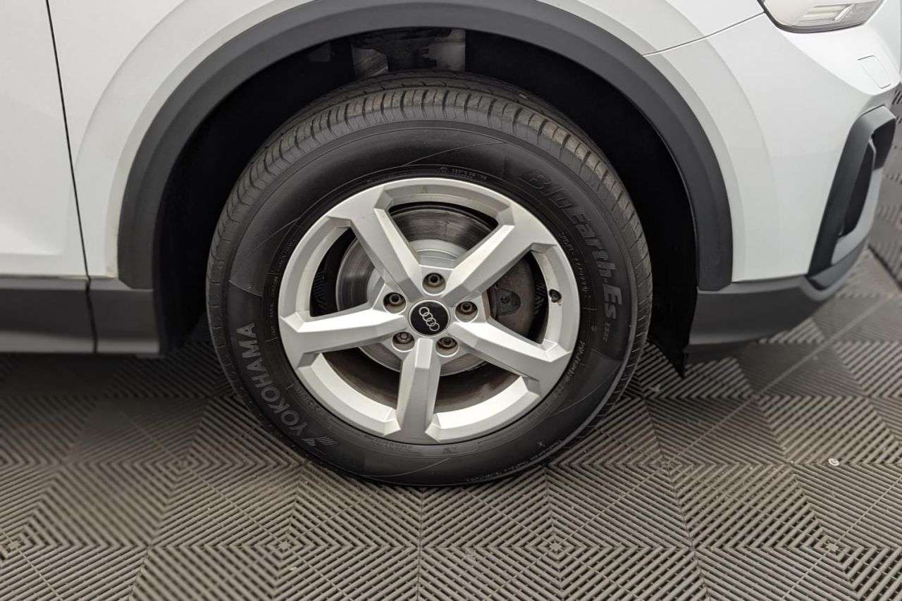 2021 AUDI Q2 2021 AUDI Q2