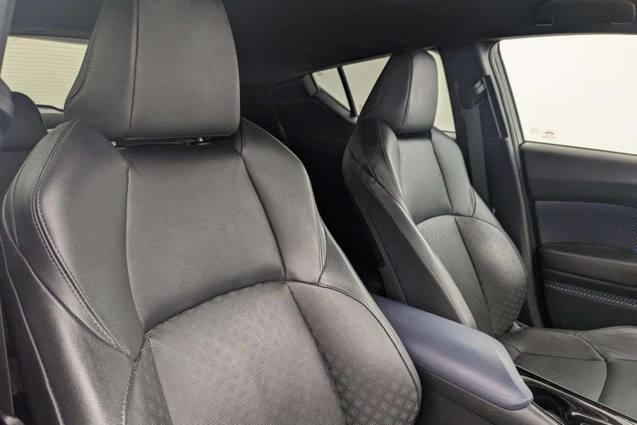 2017 TOYOTA C-HR 2017 TOYOTA C-HR