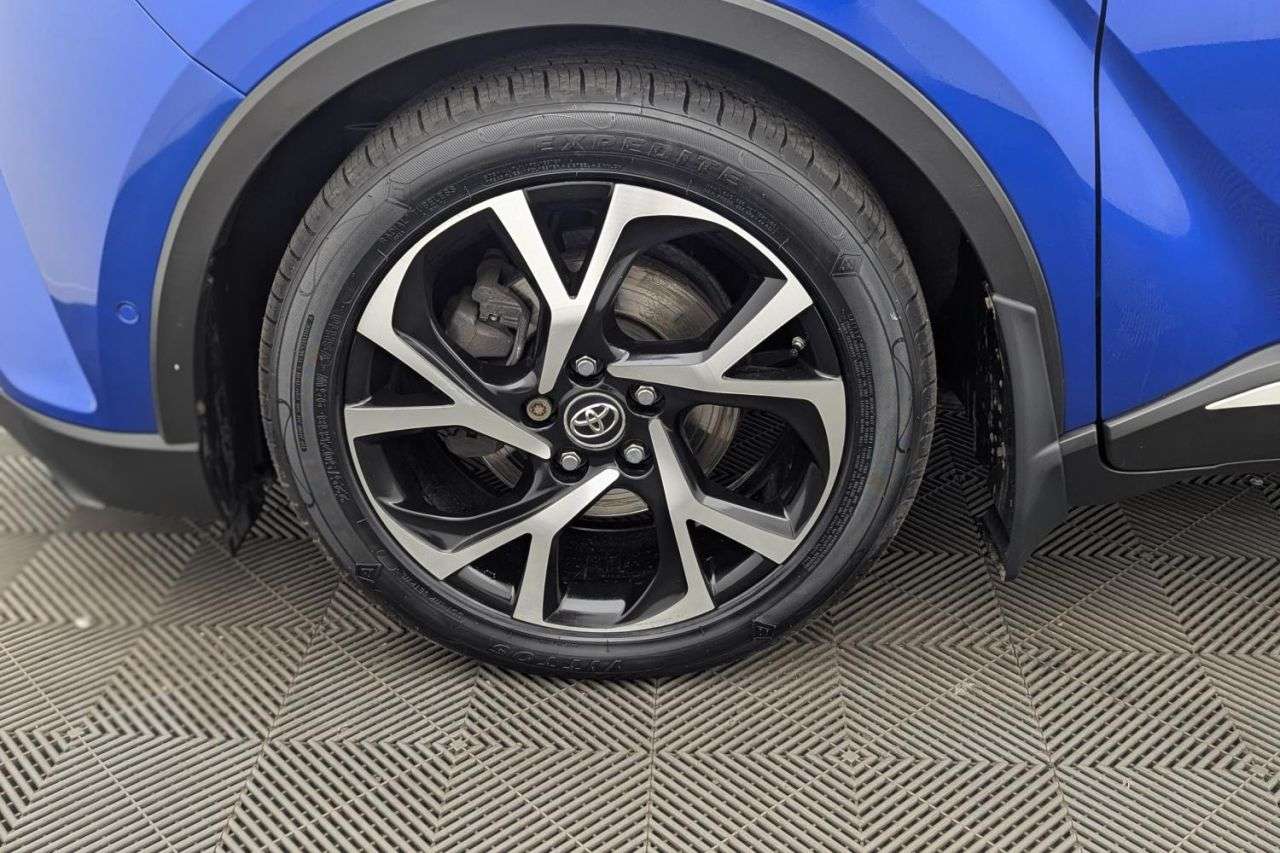 2017 TOYOTA C-HR 2017 TOYOTA C-HR