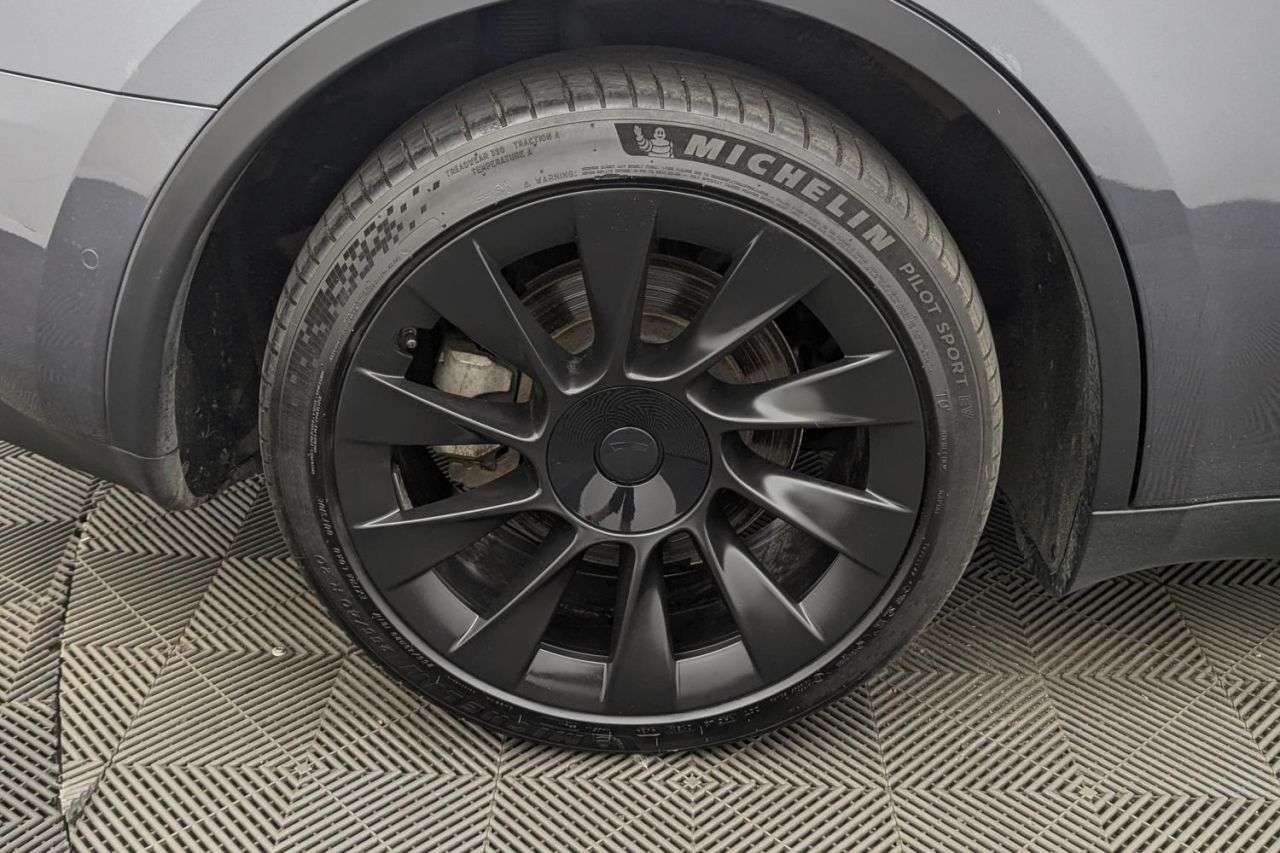 2022 TESLA MODEL Y 2022 TESLA MODEL Y