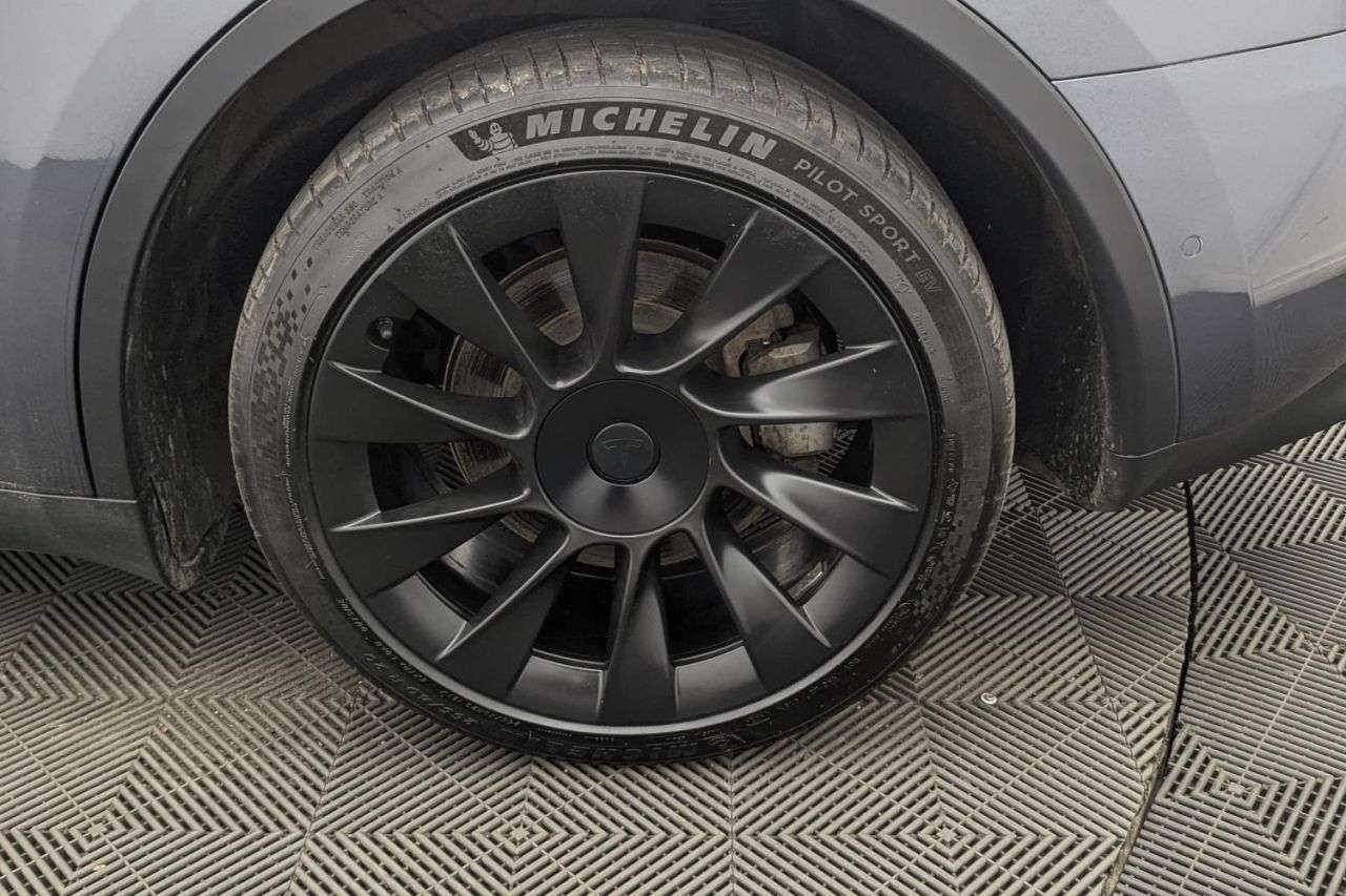 2022 TESLA MODEL Y 2022 TESLA MODEL Y
