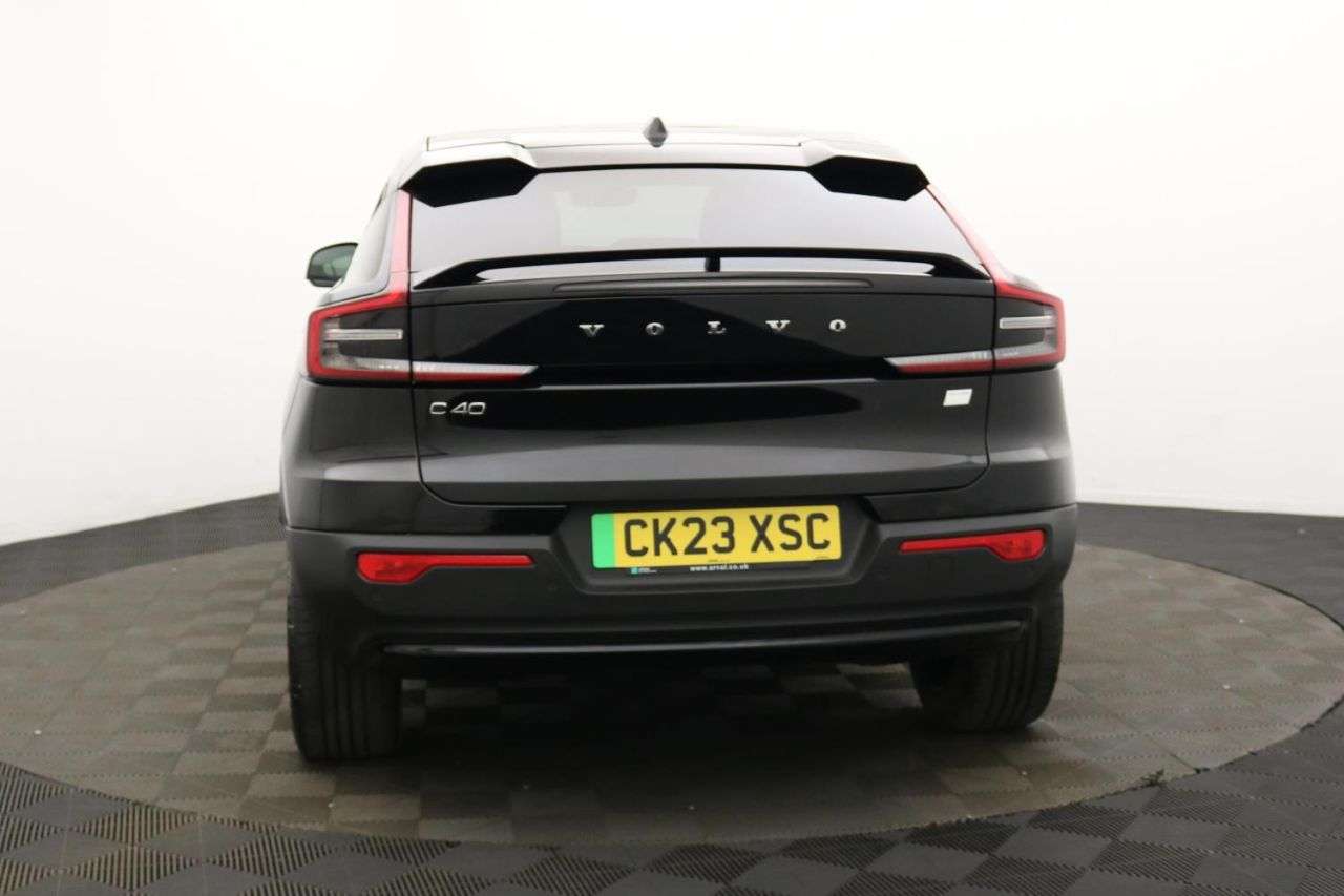 2023 VOLVO C40 2023 VOLVO C40