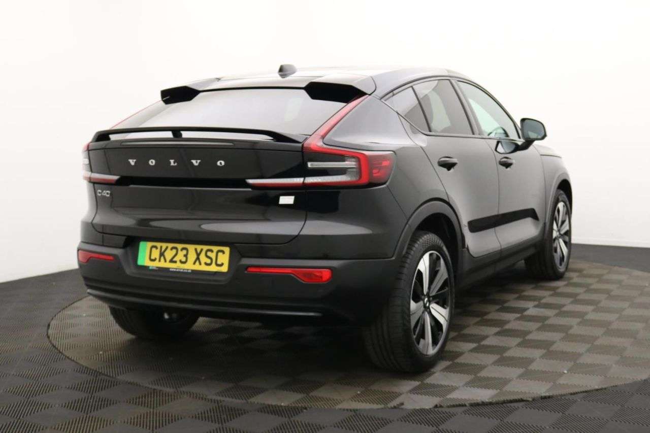 2023 VOLVO C40 2023 VOLVO C40