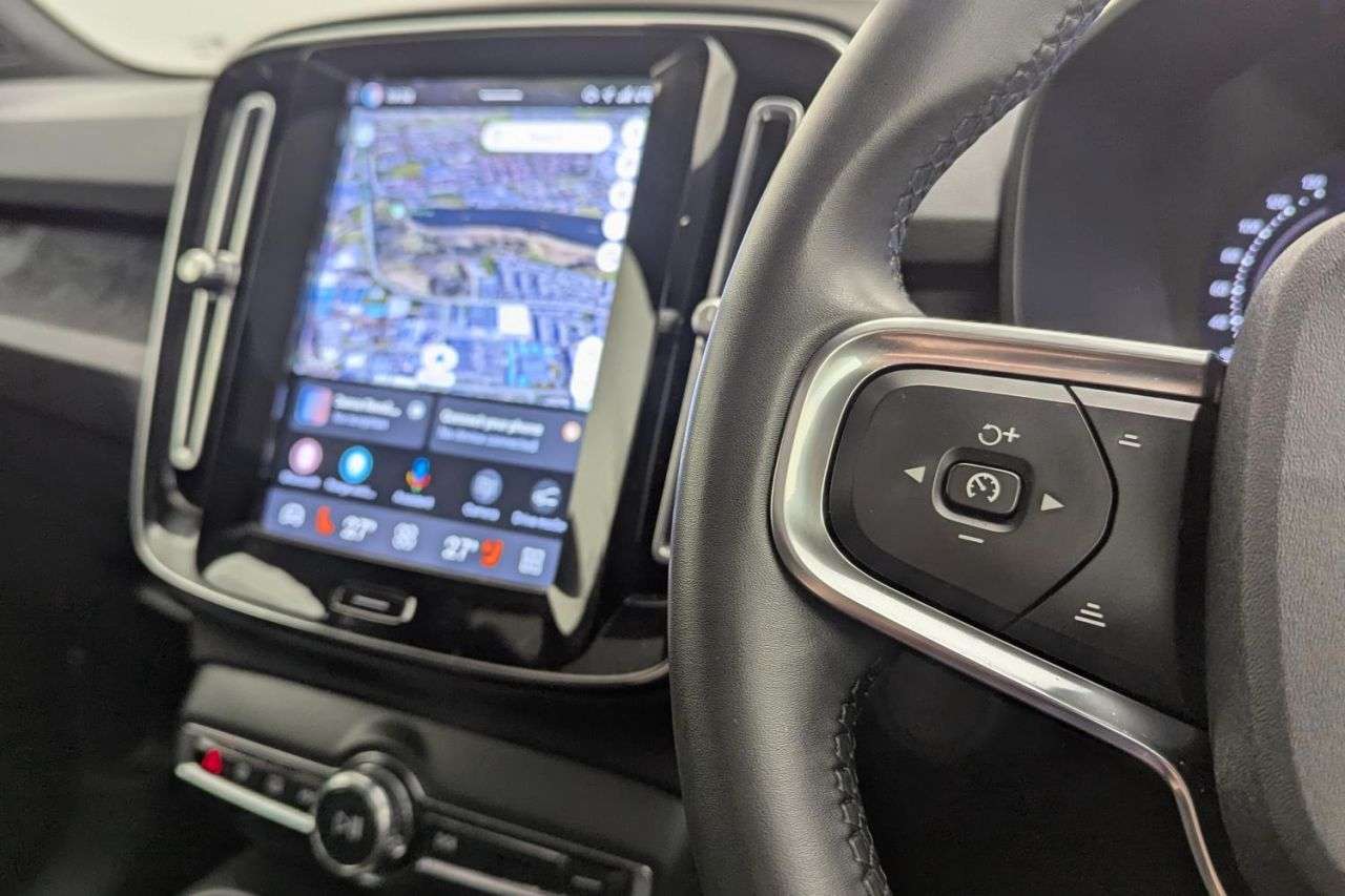 2023 VOLVO C40 2023 VOLVO C40