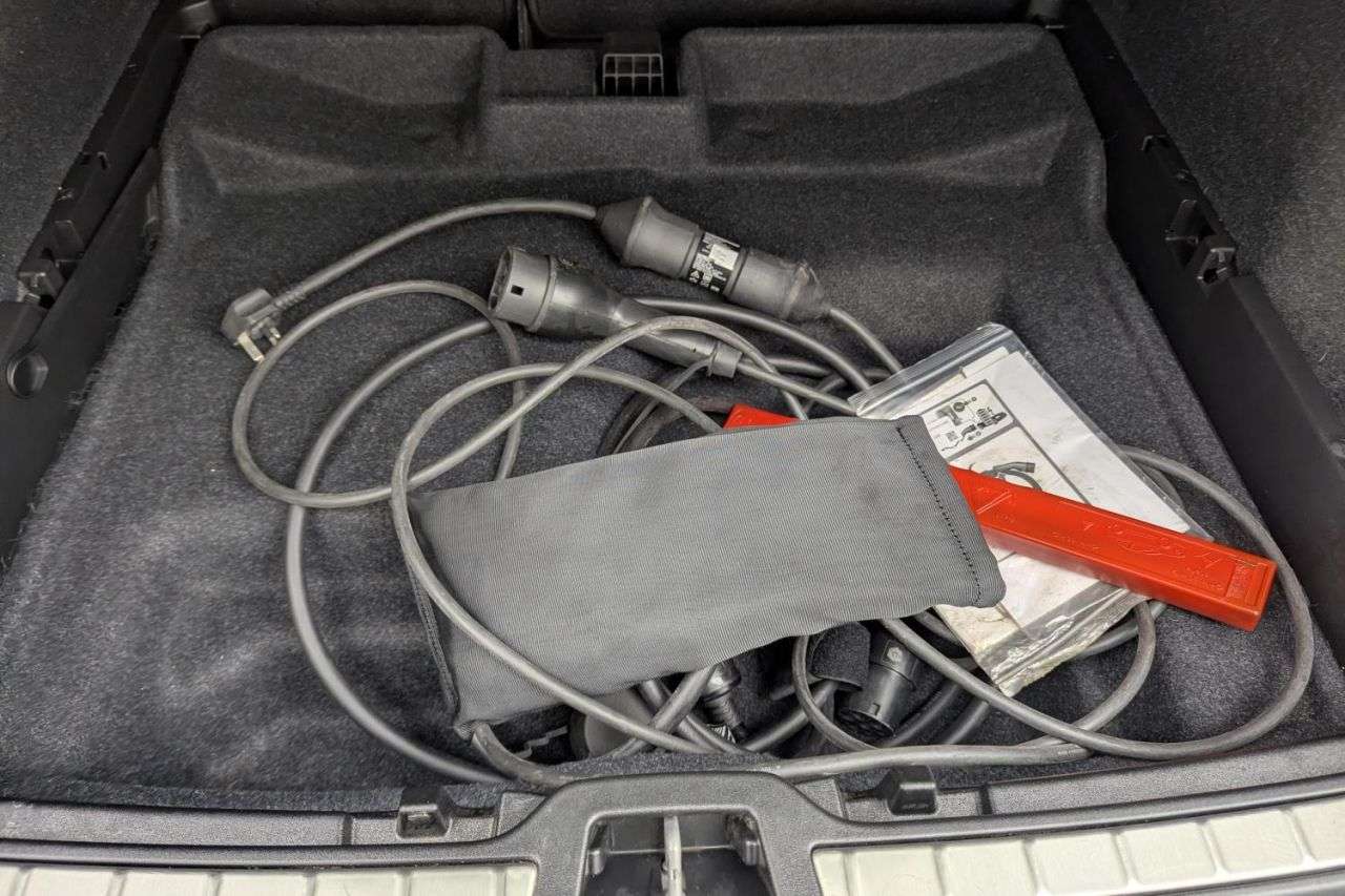 2023 VOLVO C40 2023 VOLVO C40