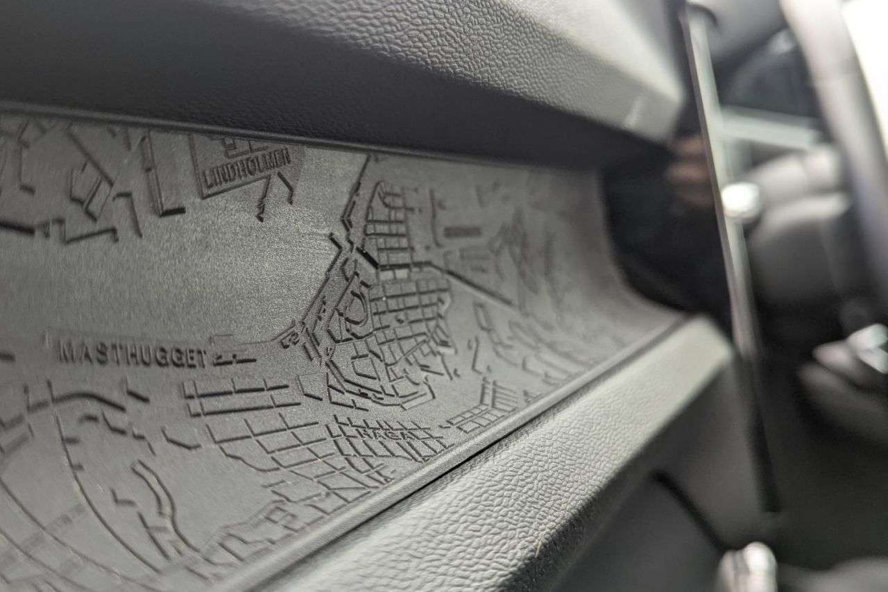 2023 VOLVO C40 2023 VOLVO C40