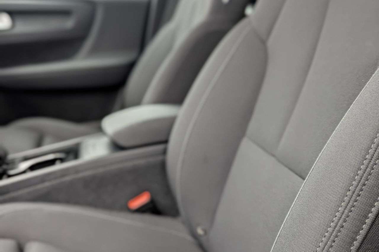 2023 VOLVO C40 2023 VOLVO C40