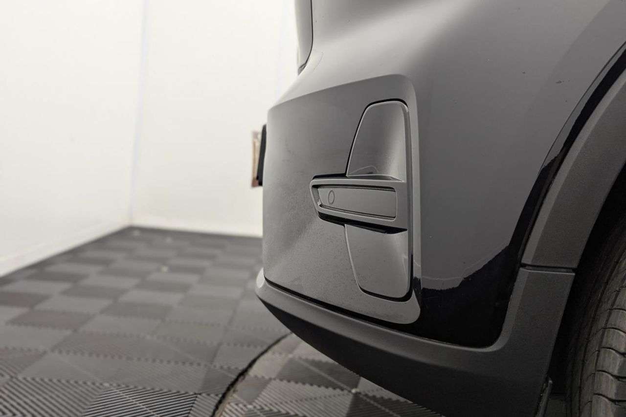 2023 VOLVO C40 2023 VOLVO C40