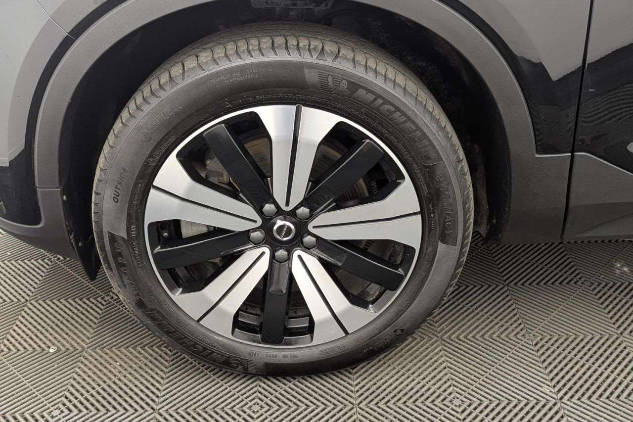 2023 VOLVO C40 2023 VOLVO C40