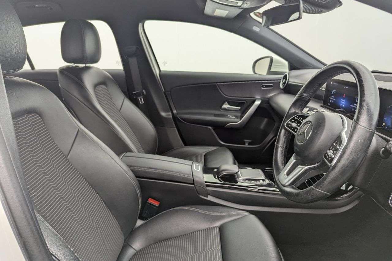 A 2020 MERCEDES-BENZ A CLASS 2.0 A200d Sport (Executive) Hatchback 5dr Diesel 8G-DCT Euro 6 (s/s) (150 p A 2020 MERCEDES-BENZ A CLASS 2.0 A200d Sport (Executive) Hatchback 5dr Diesel 8G-DCT Euro 6 (s/s) (150 p
