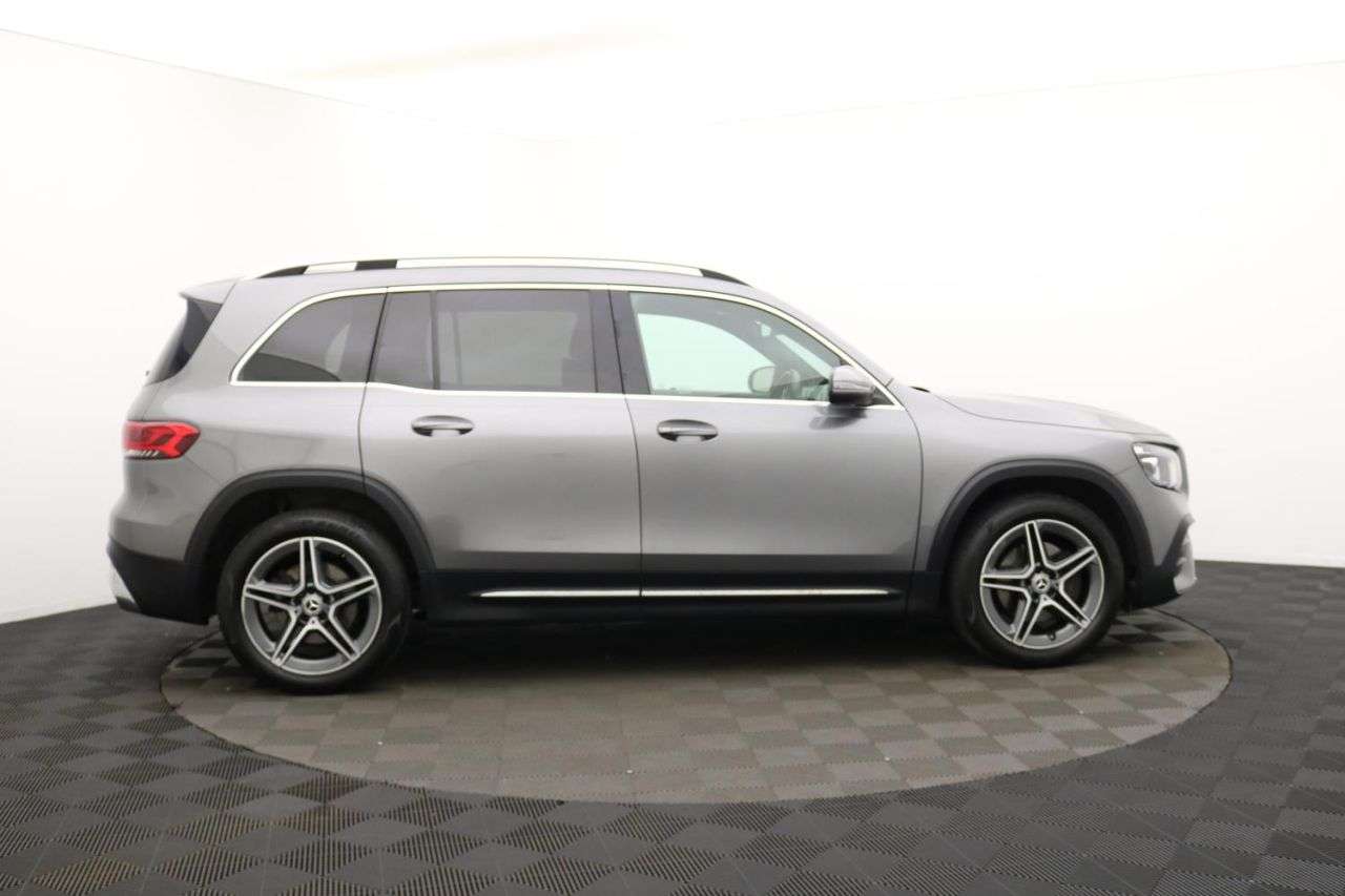 A 2022 MERCEDES-BENZ GLB 1.3 GLB200 AMG Line SUV 5dr Petrol 7G-DCT Euro 6 (s/s) (163 ps) Award Winni A 2022 MERCEDES-BENZ GLB 1.3 GLB200 AMG Line SUV 5dr Petrol 7G-DCT Euro 6 (s/s) (163 ps) Award Winni