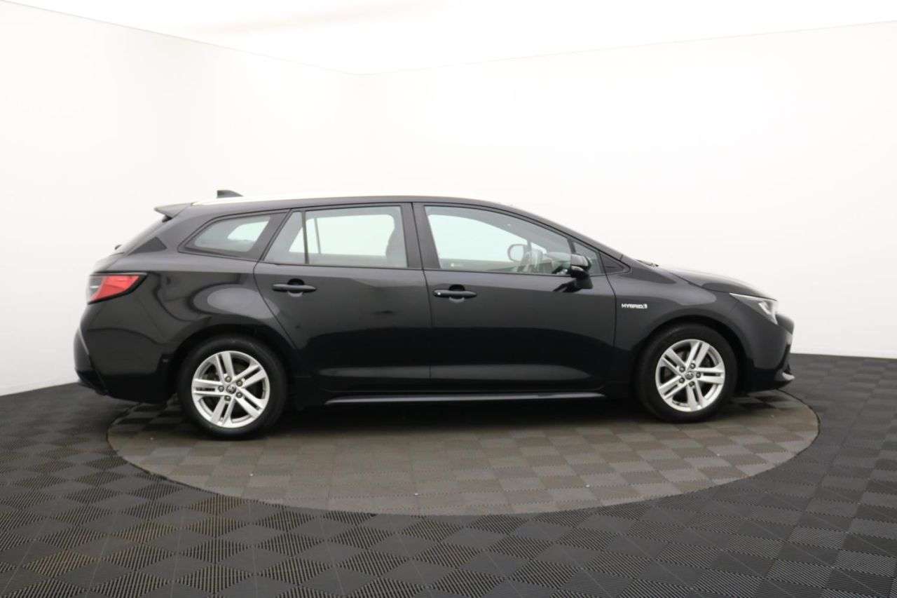 A 2021 TOYOTA COROLLA 1.8 VVT-h GPF Icon Tech Touring Sports 5dr Petrol Hybrid CVT Euro 6 (s/s) ( A 2021 TOYOTA COROLLA 1.8 VVT-h GPF Icon Tech Touring Sports 5dr Petrol Hybrid CVT Euro 6 (s/s) (