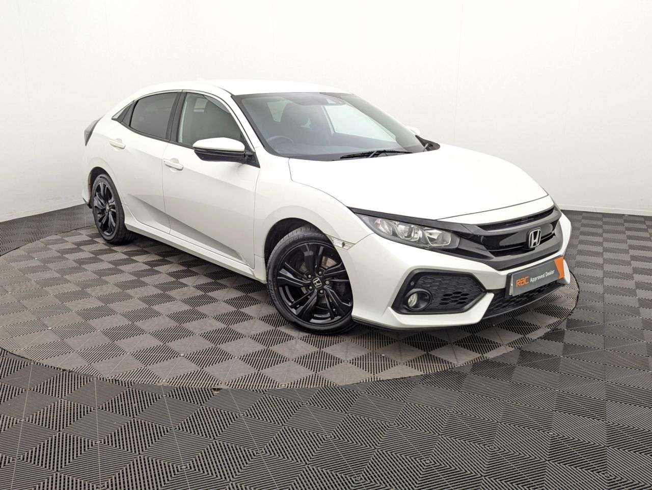 A 2018 HONDA CIVIC 1.0 VTEC Turbo SR Hatchback 5dr Petrol Manual Euro 6 (s/s) (129 ps) Award W A 2018 HONDA CIVIC 1.0 VTEC Turbo SR Hatchback 5dr Petrol Manual Euro 6 (s/s) (129 ps) Award W