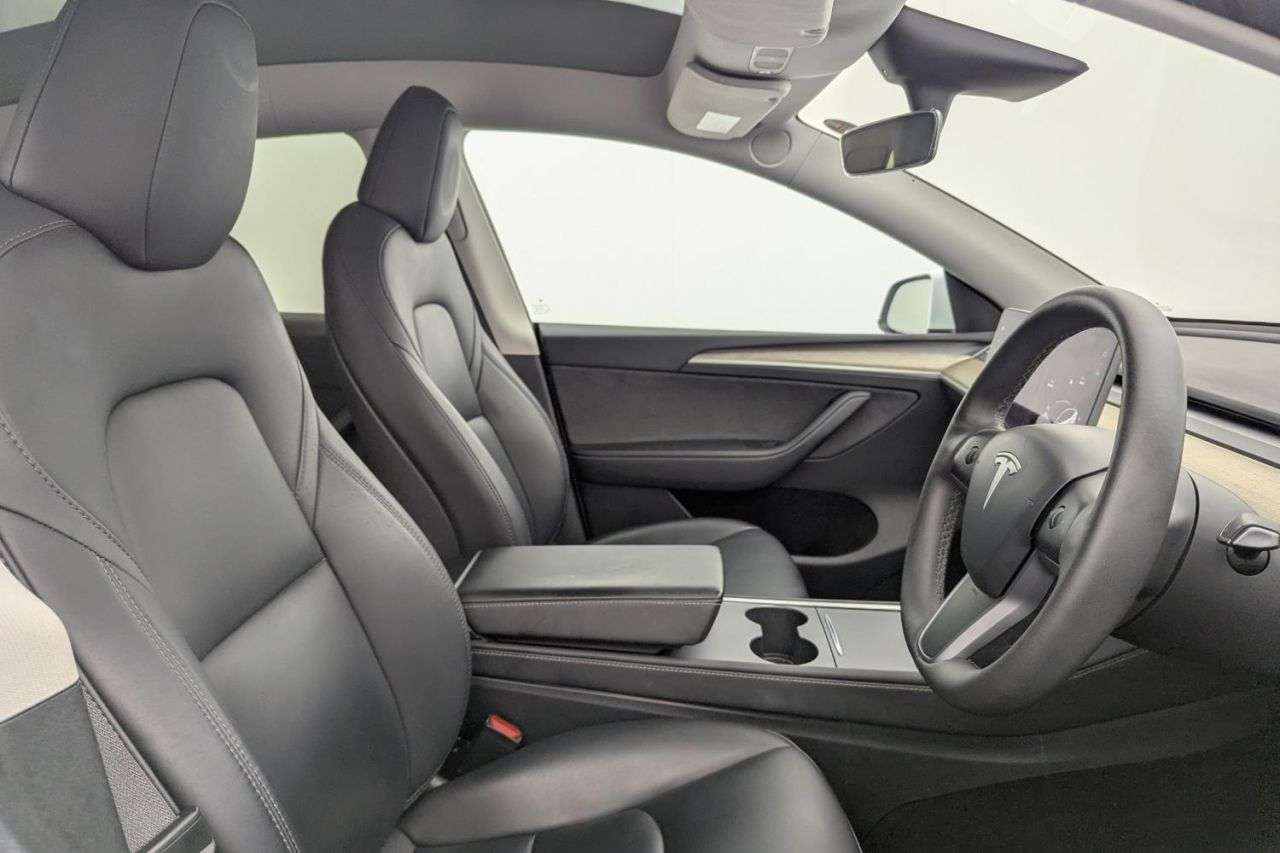 A 2023 TESLA MODEL Y SUV 5dr Electric Auto RWD (346 ps) Award Winning 5 Star Dealership A 2023 TESLA MODEL Y SUV 5dr Electric Auto RWD (346 ps) Award Winning 5 Star Dealership