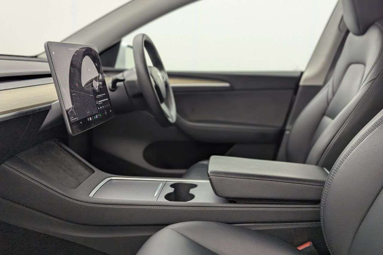2023 TESLA MODEL Y 2023 TESLA MODEL Y