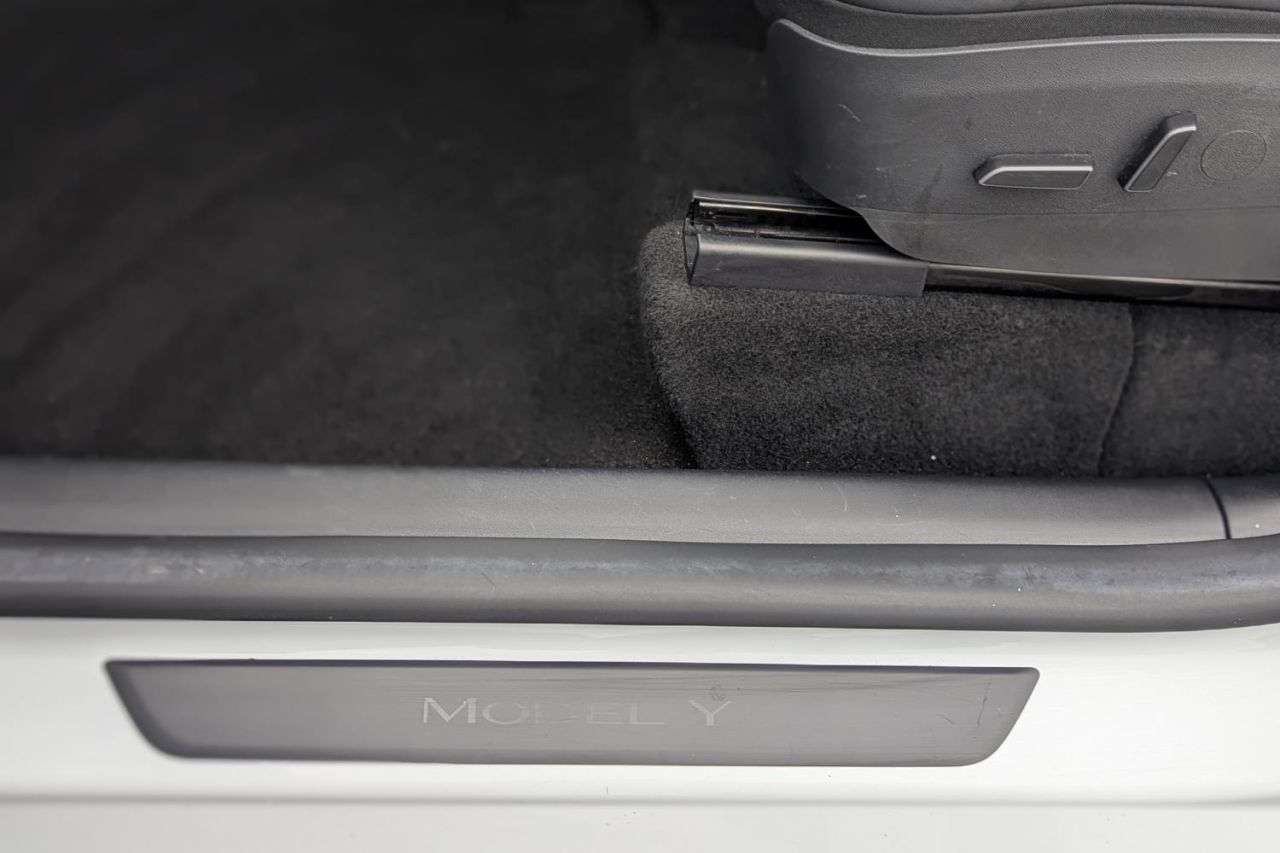 2023 TESLA MODEL Y 2023 TESLA MODEL Y