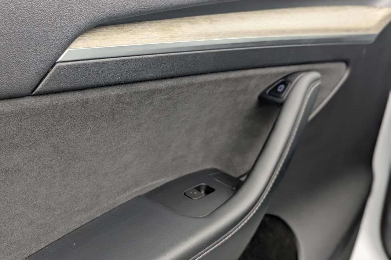 2023 TESLA MODEL Y 2023 TESLA MODEL Y