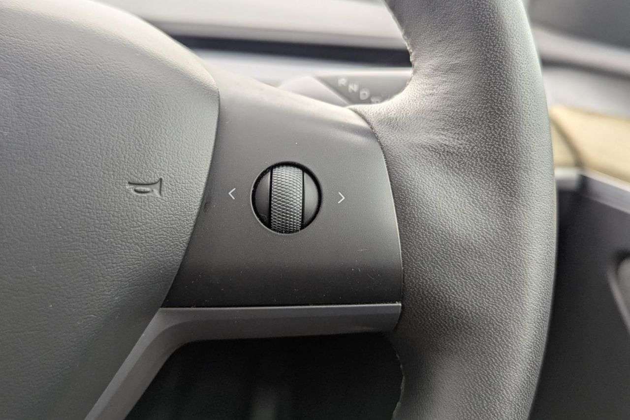 2023 TESLA MODEL Y 2023 TESLA MODEL Y
