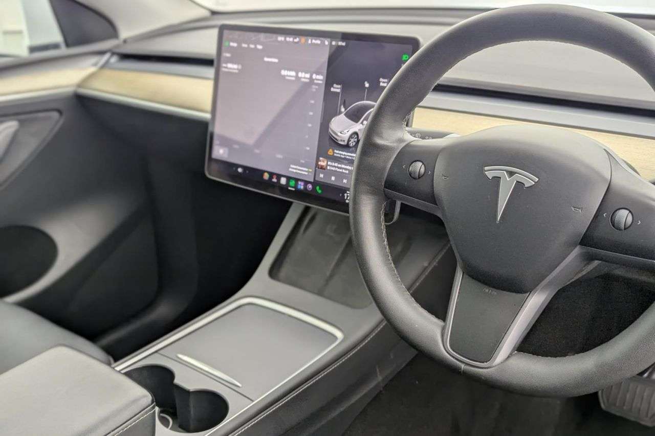 2023 TESLA MODEL Y 2023 TESLA MODEL Y